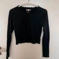 Review Marineblauer cropped longsleeve Duisburg - Meiderich/Beeck Vorschau