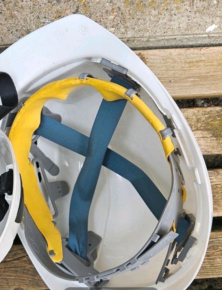 Safety Helm weiss Arbeitshelm neuwertig in Bremerhaven