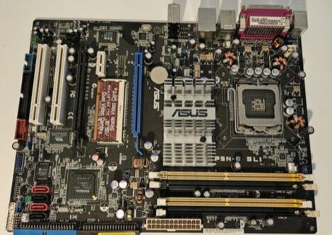 ASUS P5N-E SLI Mainboard in Langenfeld