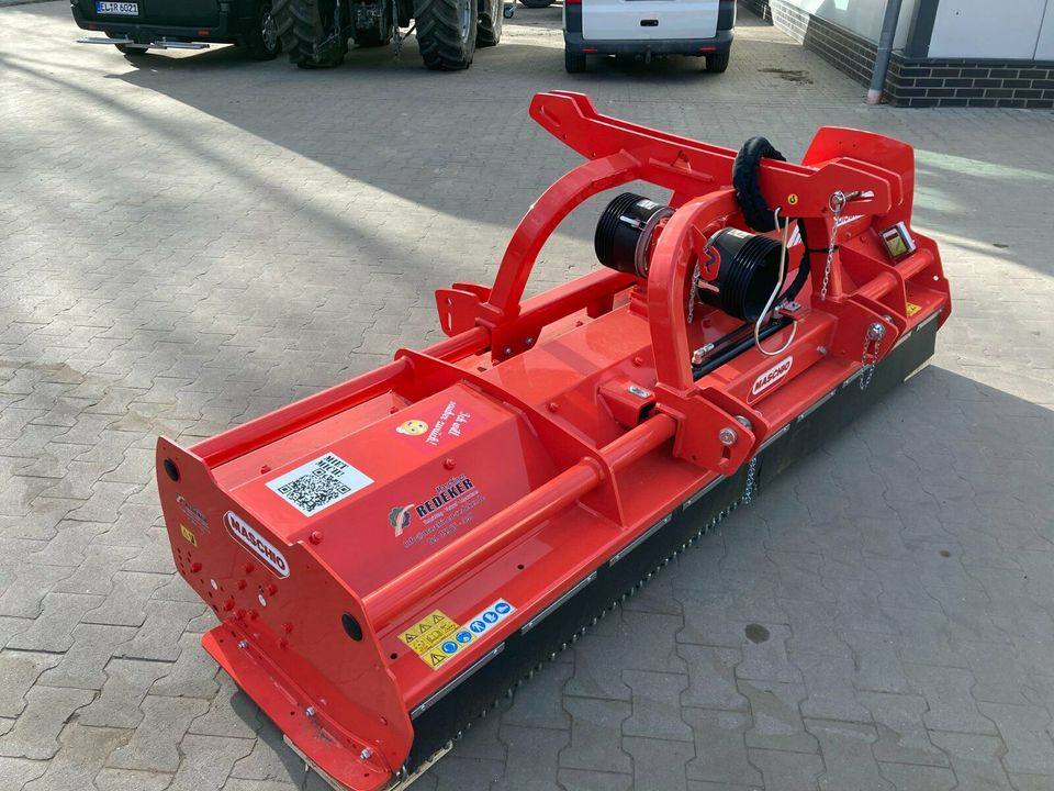 Mulcher Maschio pro Stunde Mietpark Vermietung Miete Mietmaschine in Klein Berßen