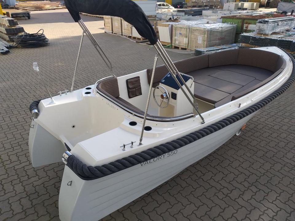 Motorboot Valory Classic V 550 Sloep Schaluppe Neuboot Neu in Hohen Wangelin