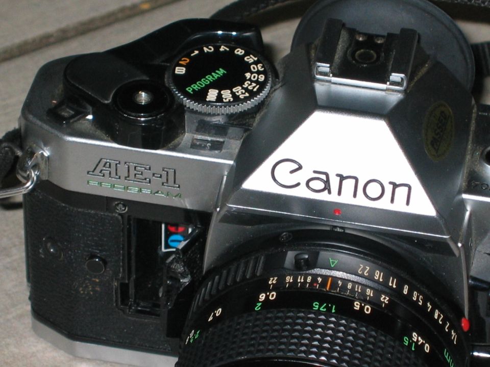 Canon - Kamera - AE-1 Program - mit Objektiv,Blitz...inkl.Versand in Herrischried