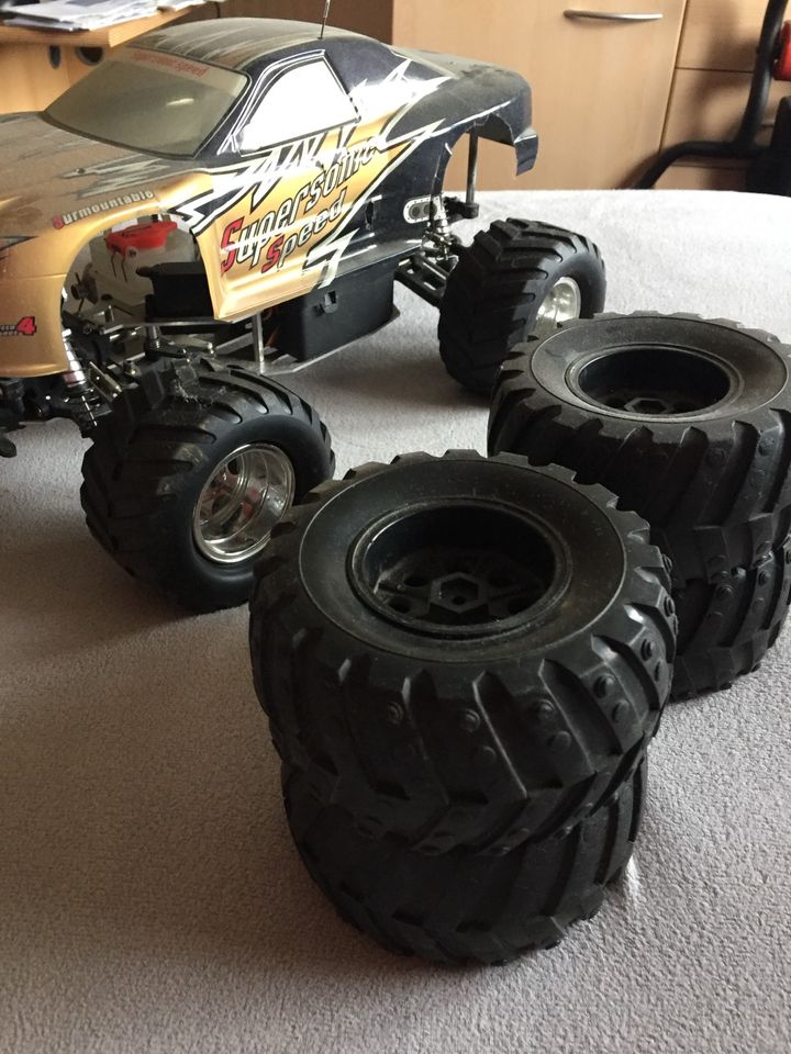 RC Nitro Verbrenner Ferngesteuertes Auto in Lohsa