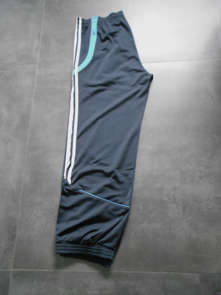 Adidas Herren Jogginganzug, Gr. L/XL, neuwertig in Viersen