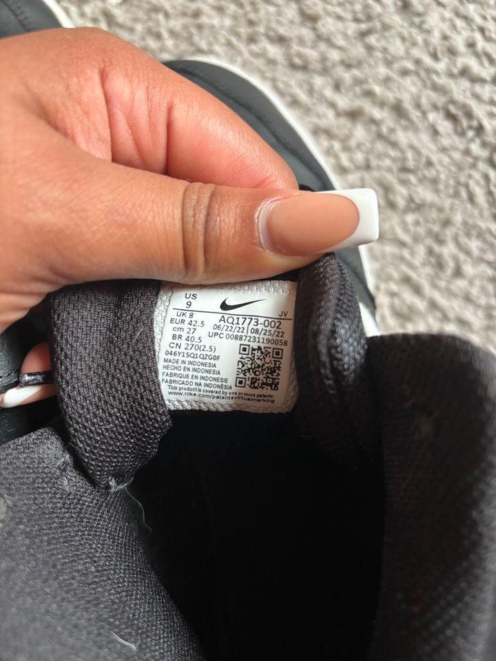 Nike Schuhe in Mülheim-Kärlich