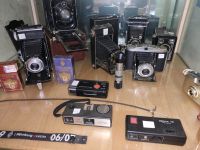 Mehrere alte Kameras ( 70 Stück mit Zubehör) Nordrhein-Westfalen - Grevenbroich Vorschau