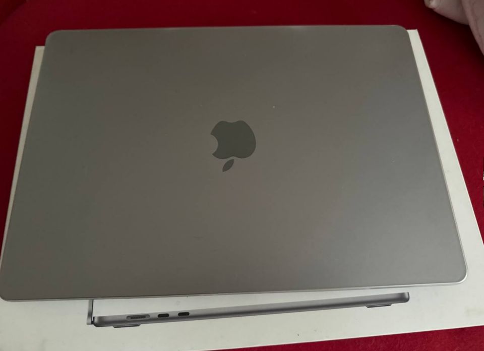 MacBook Air M2 256GB 15" vom 25.01.2024 in Leipzig