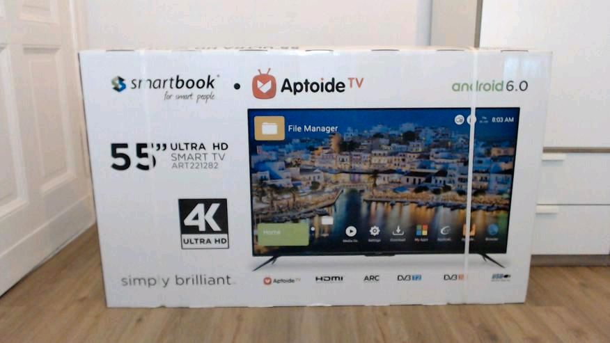 Smartbook 55 Zoll smart TV defekt in Schwasdorf