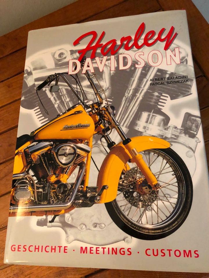 Harley Davidson gebundenes Buch Saladini/Szymezak in Esslingen