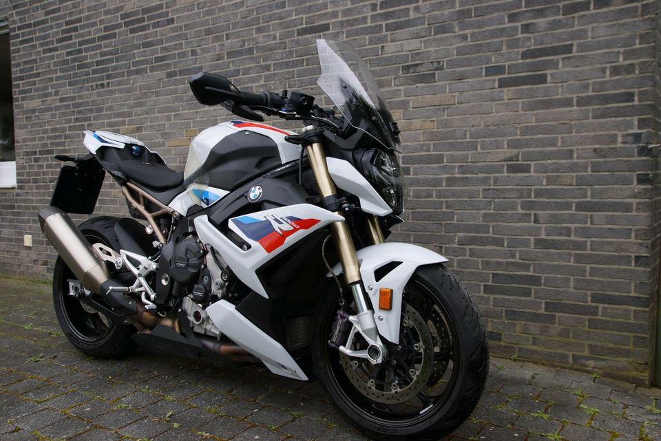 BMW S1000r Carbonräder Vollausstattung Garantie M Paket K63 in Düren