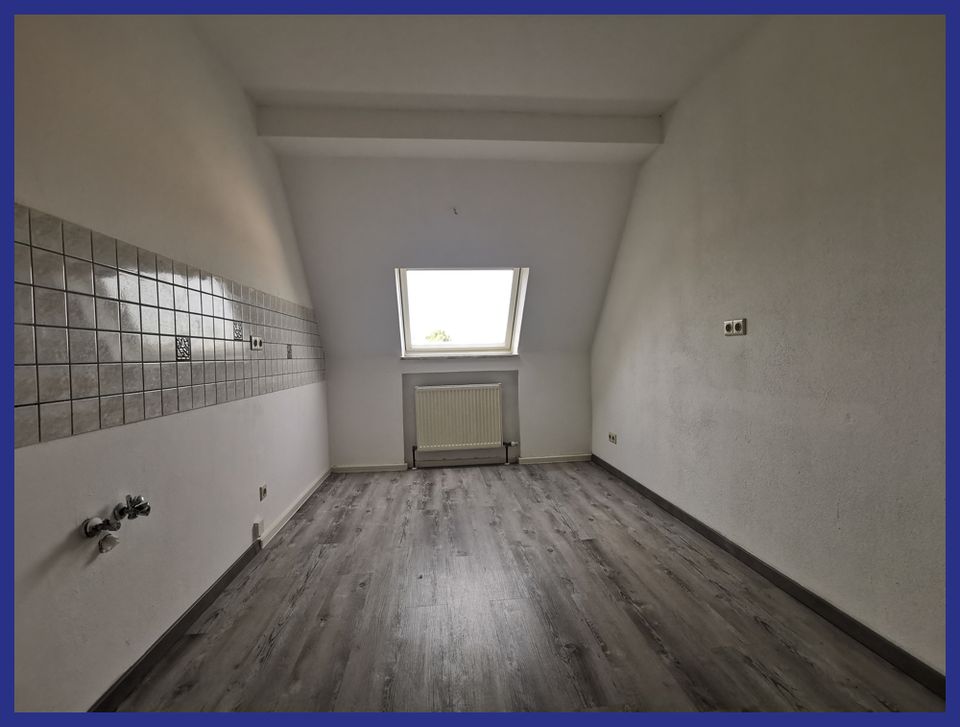 Schöne 3-Raum-Wohnung im Dachgeschoss (985) in Gera