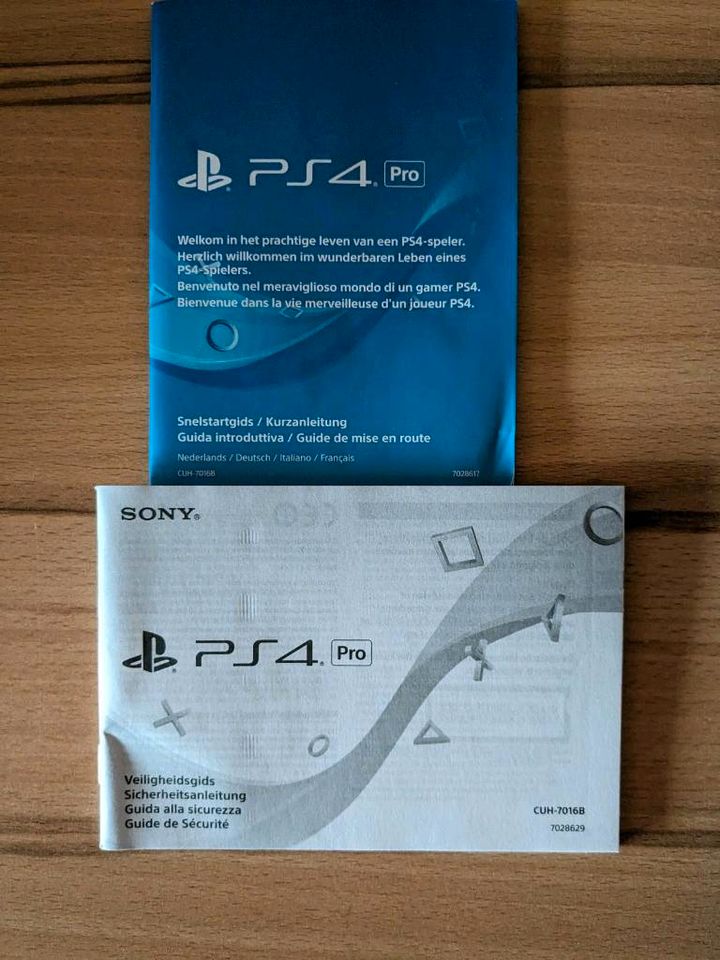 Sony Playstation PS 4 Pro 1 T mit 1 Spiel in Böblingen