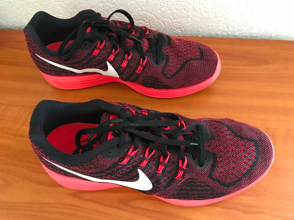 NIKE Lunartempo 2 Turnschuhe -Gr. 44,5 Pink & Black-Original ! in Welfesholz