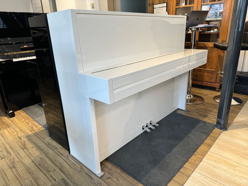 C. Bechstein Klavier, Modell Millenium 116 K, weiß in Tübingen