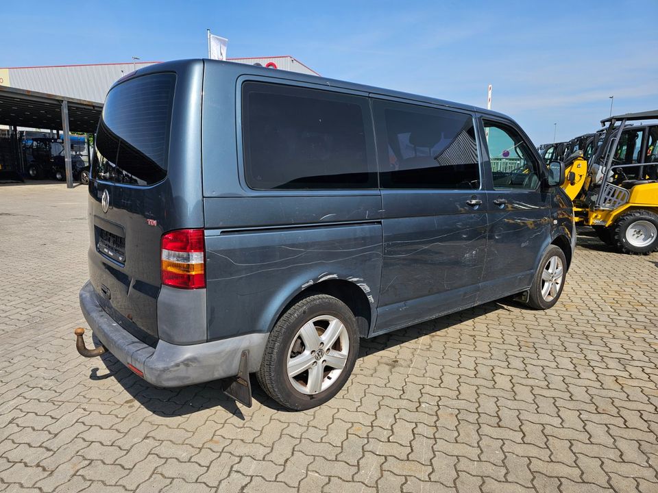 VW Bus T5 Caravelle Trend Bulli Volkswagen in Winsen (Luhe)