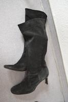 Schwarze Wildleder Stiefel Stiefeletten Absatz 38 Hannover - Ahlem-Badenstedt-Davenstedt Vorschau