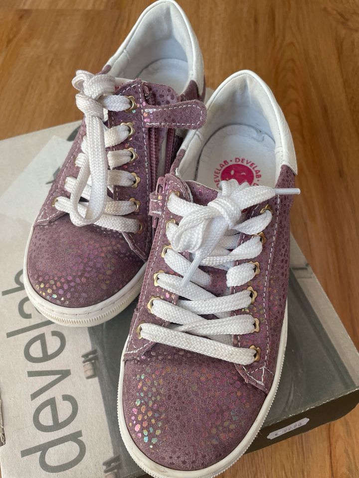 Develab Gr 32 purple Fantasy Halbschuhe in Schechingen