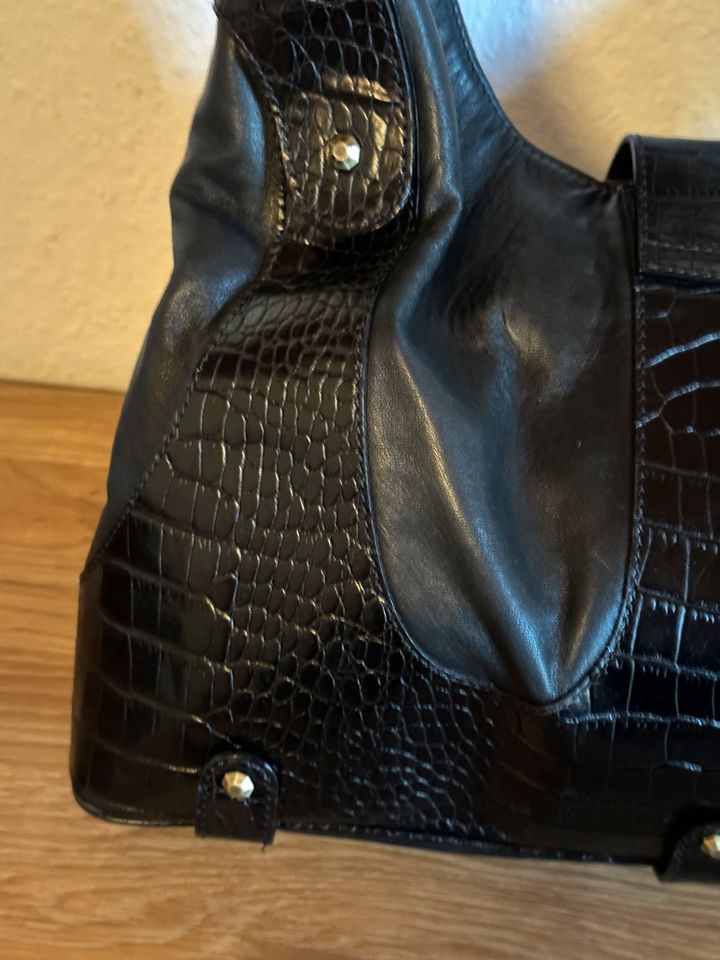 Valentino Garavani Tasche Leder Y2K Vintage Edel und schön in Dortmund