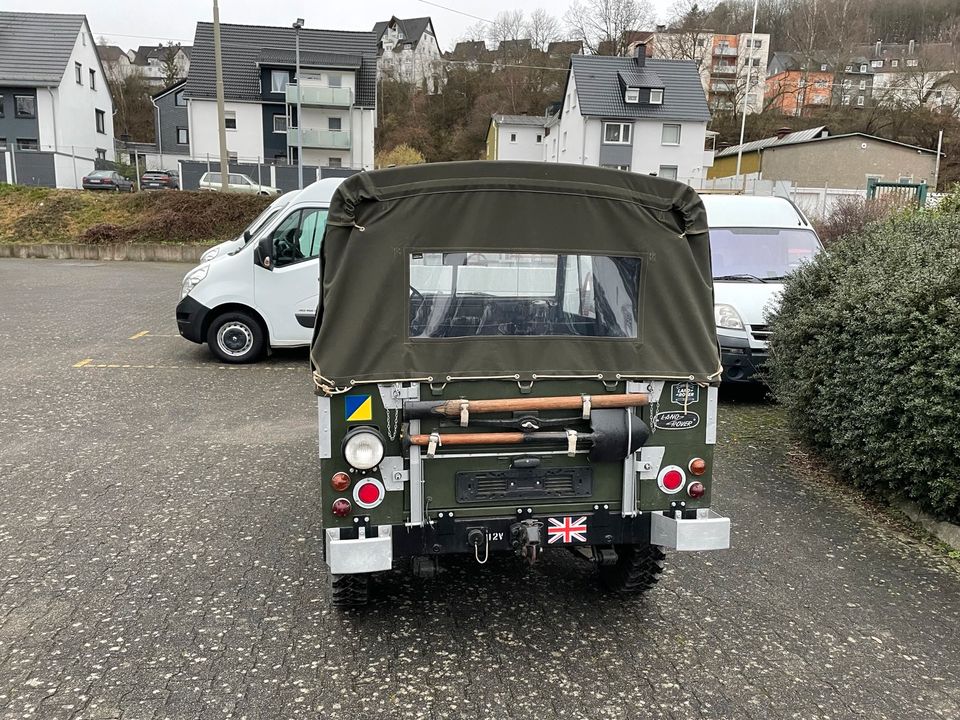 Land Rover Defender Serie Half Ton Lightweight in Kreuztal