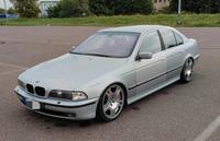 BMW E39 528i Automatik Xenon E-Sitze Sachsen-Anhalt - Braschwitz Vorschau