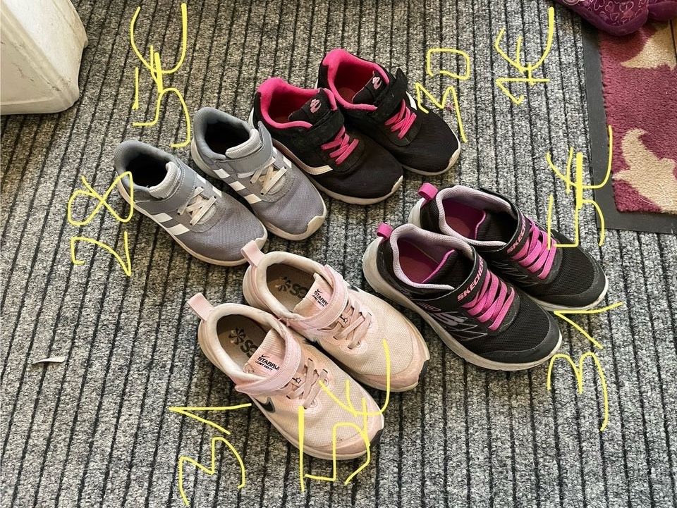 Sneakers Turnschuhe 28 30 31 Adidas Nike Skechers in Brandenburg - Görzke |  Gebrauchte Kinderschuhe Größe 30 kaufen | eBay Kleinanzeigen ist jetzt  Kleinanzeigen