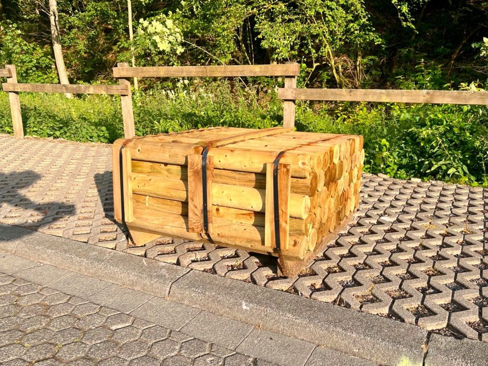 Palisaden Holzpalisade Beeteinfassung Rundholz - 8 x 100 - KDI in Lennestadt