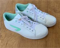 Hub sneaker Große:-40 Kiel - Wellsee-Kronsburg-Rönne Vorschau