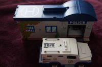 Set mit Playmobil Polizeistation und Playmobil Geldtransporter Sachsen - Kesselsdorf Vorschau