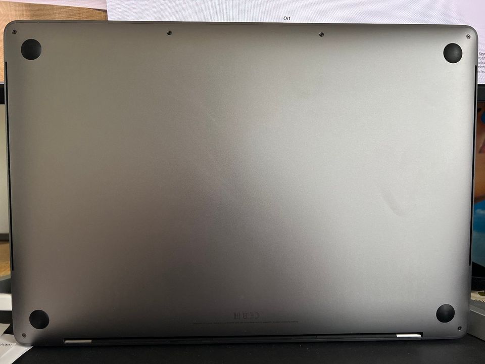 Macbook Pro 16" 2019 /1TB SSD / i9 / 32GB / AMD Radeon Pro 5500M in Stuttgart