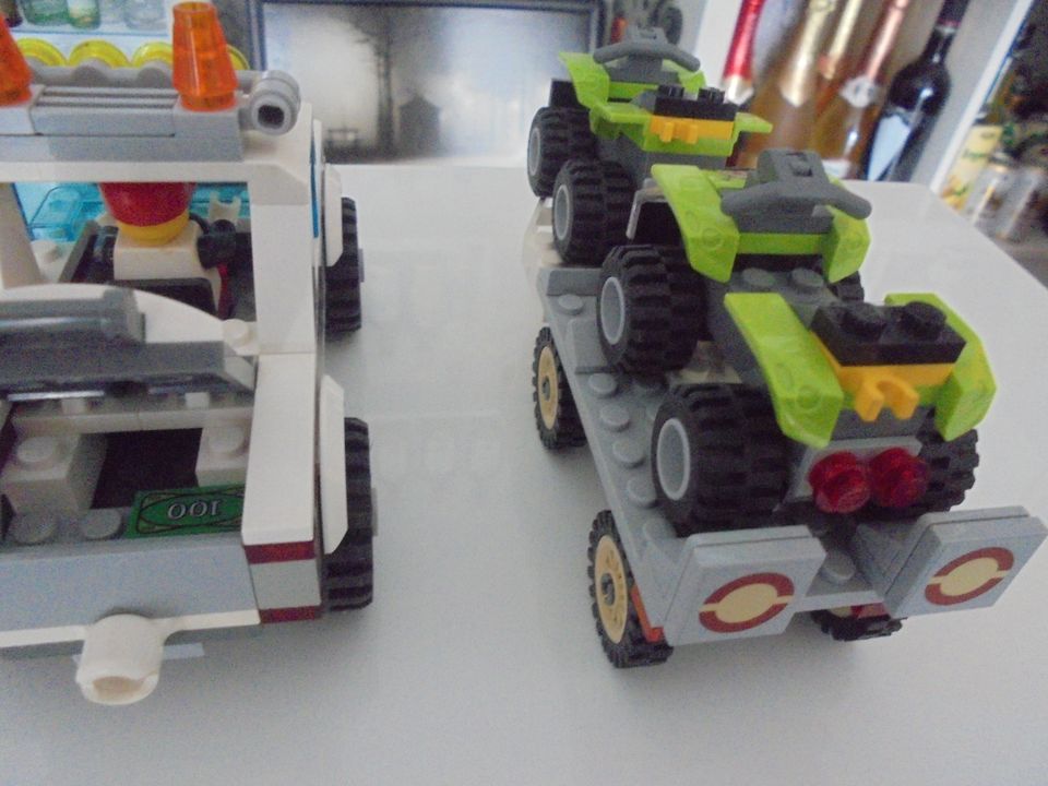 Lego City : Pick up mit Anhänger + 2 Quads in Warburg