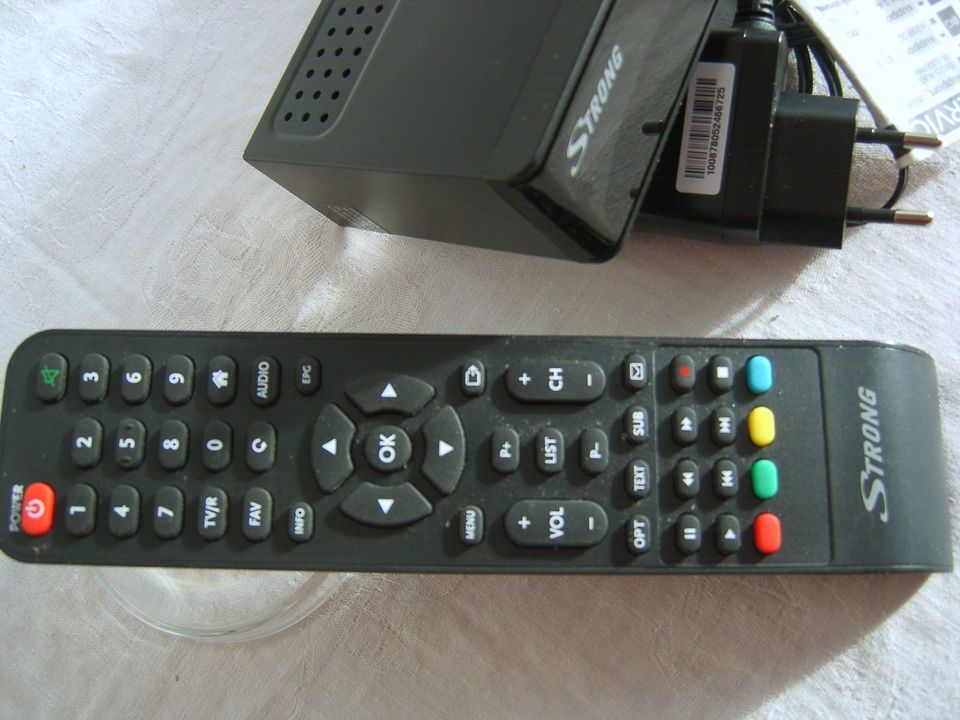 Digital HD TV Receiver Strong SRT 3002 Cabel in Potsdam