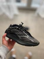 Adidas Yeezy 700 V3 schwarz reflected leuchtend Gr. 42 Saarland - Völklingen Vorschau