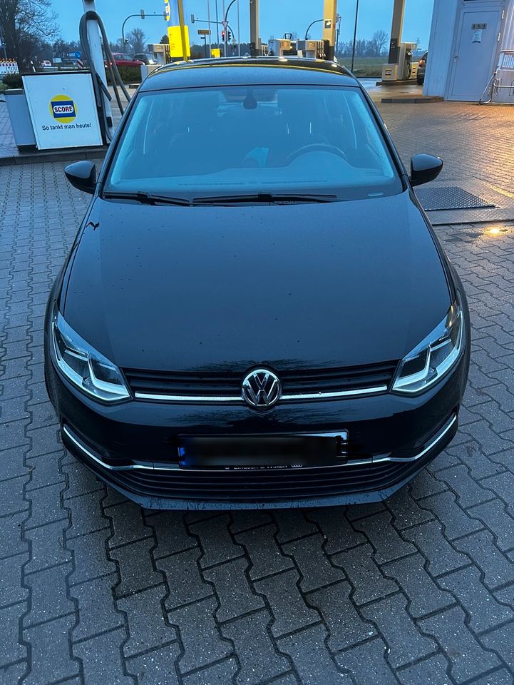 VW Polo 6 R EZ 03/2017 schwarz in Großheide