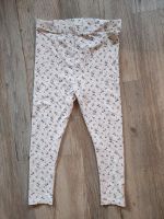 Leggings mit Blumenmuster Petit by Sofie Schnoor Größe 104 Schleswig-Holstein - Groß Rheide Vorschau