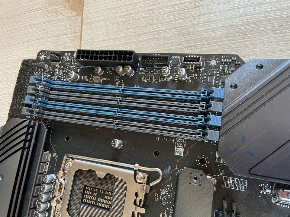 MSI MAG Z690 Torpedo Mainboard für Intel DDR5 LGA1700 in Karlsruhe