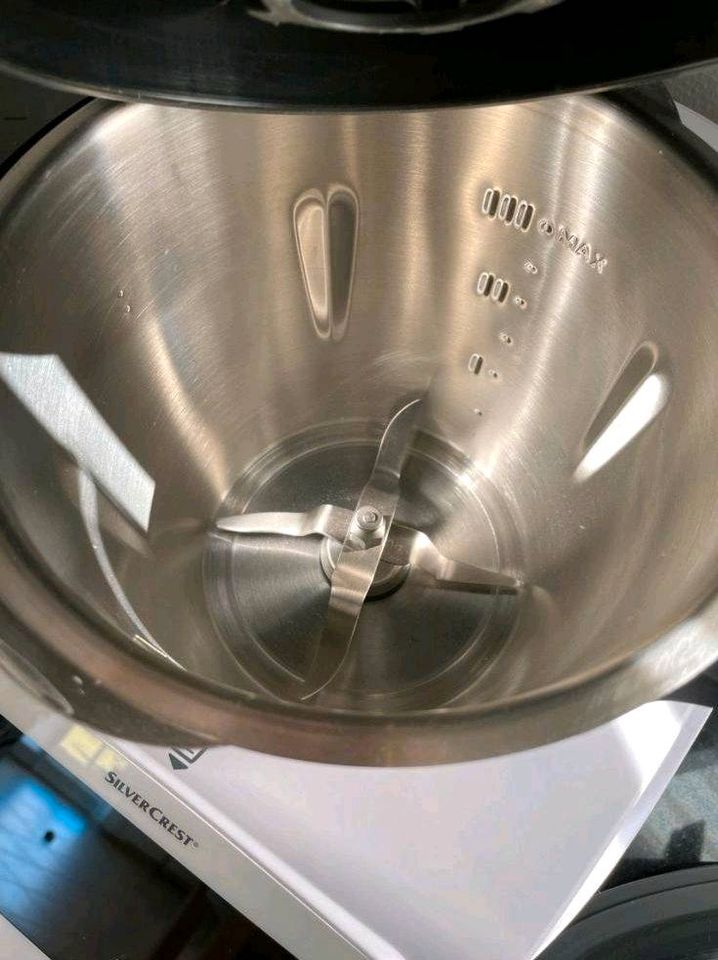 SILVERCREST Monsieur Cuisine Connect thermomix Küchengerät in Gießen