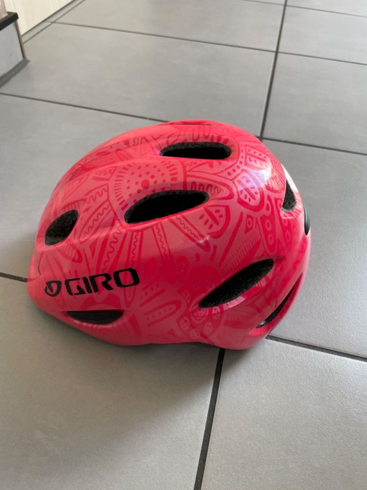 Kinderfahrradhelm Giro Scamp pink Größe S in Lohfelden