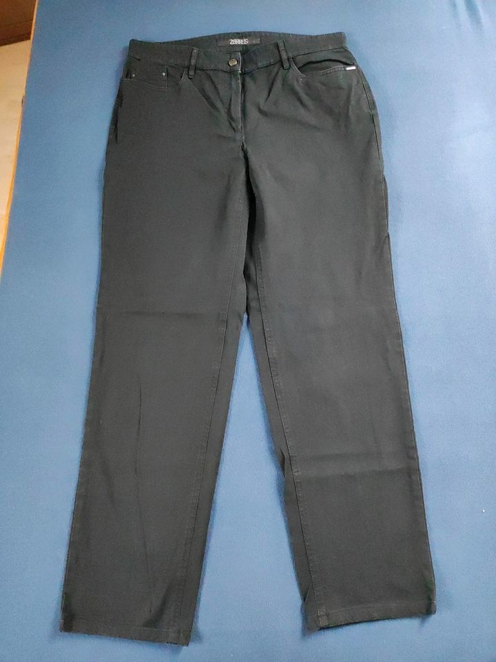 Damenjeans schwarz / Zerres / Gr. 44 in Bredenbek (bei Rendsburg)