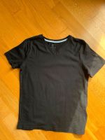 T-Shirt H & M Jungen Gr. 134/140 schwarz München - Thalk.Obersendl.-Forsten-Fürstenr.-Solln Vorschau