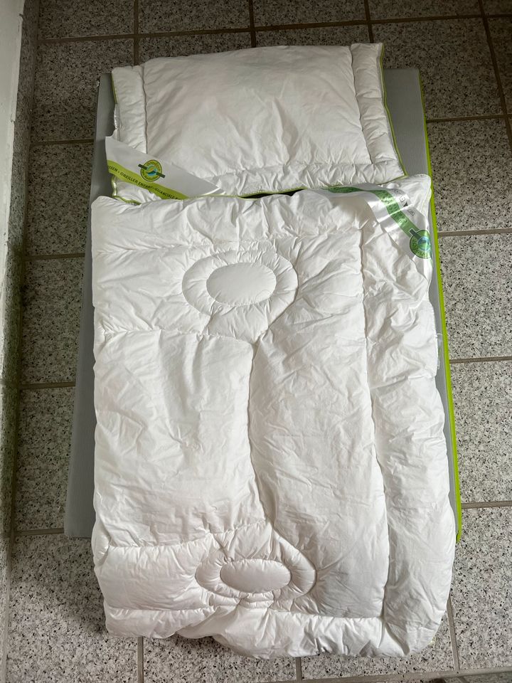 Greenfirst Junior Bettdecke & Kissen *TOP Zustand * in Rodenkirchen - Sürth  | Babyausstattung gebraucht kaufen | eBay Kleinanzeigen ist jetzt  Kleinanzeigen