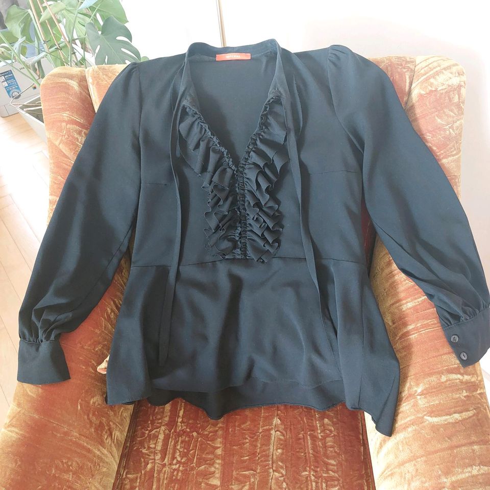 Imperial Bluse schwarz Rüschen Größe XS in Soest