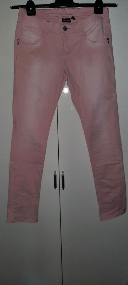 Jeanshose wie neu rosa Größe 40 in München