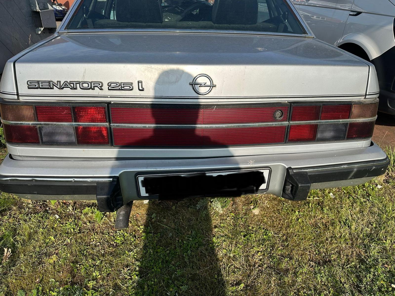 Abbildung des Autos Opel Senator A Steuerger…