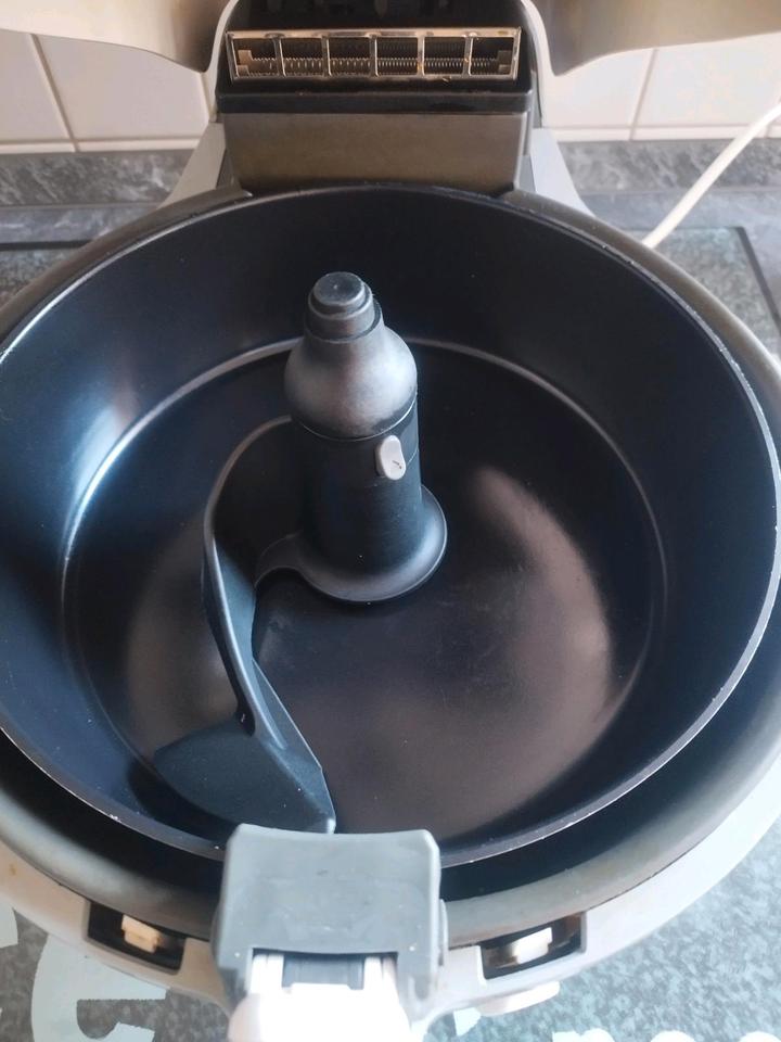 TEFAL ActiFry Family AH9002 Heißluftfritteuse / Fritteuse / 1,5kg in Nürnberg (Mittelfr)