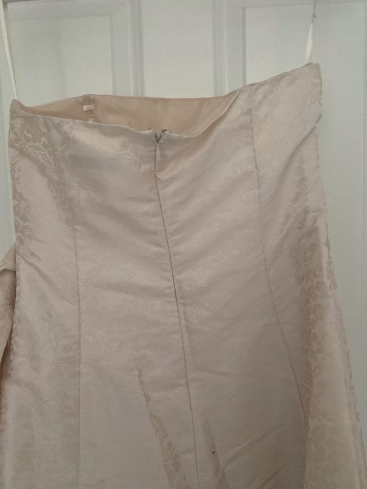 Kleid Cocktailkleid Creme Zero in 42 in Salzhausen