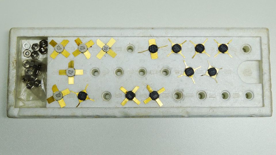 HF-Leistungstransistoren (NOS) Konvolut 14 Stück in St. Oswald