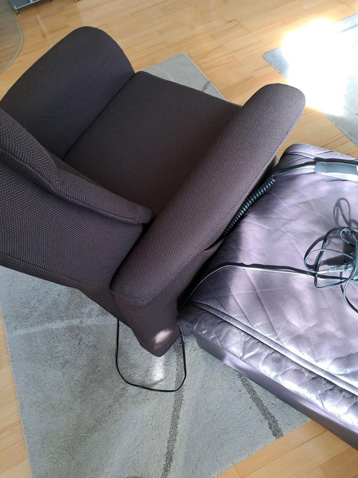 Leo Elektrischer Sessel mit Aufstehhilfe 2-motor. Fernsehsessel in Großrosseln