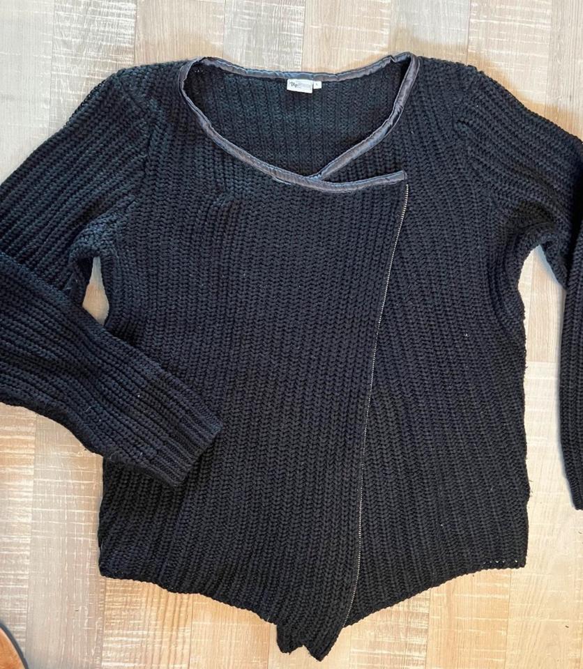 Ausgefallene, kuschelige Strickjacke, L, Cardigan, Pulli, schwarz in Jübek