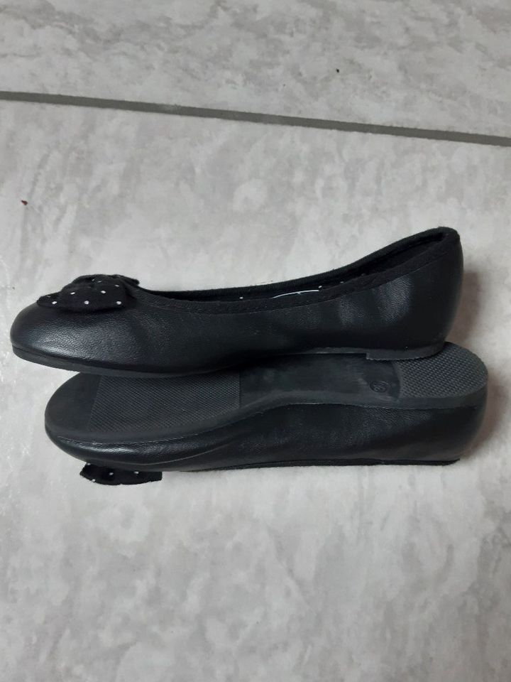 Ballerinas, Mädchen, schwarz, neu, Gr. 30 in Markt Schwaben