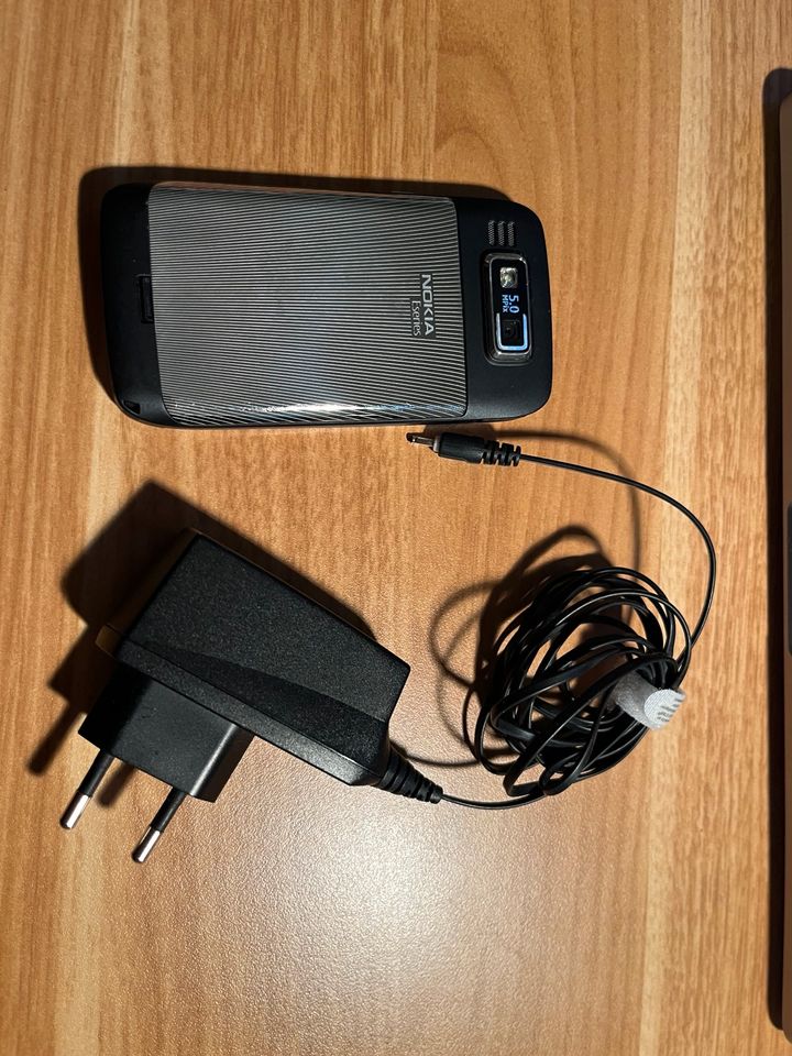 Nokia E72  Handy in Unterhaching